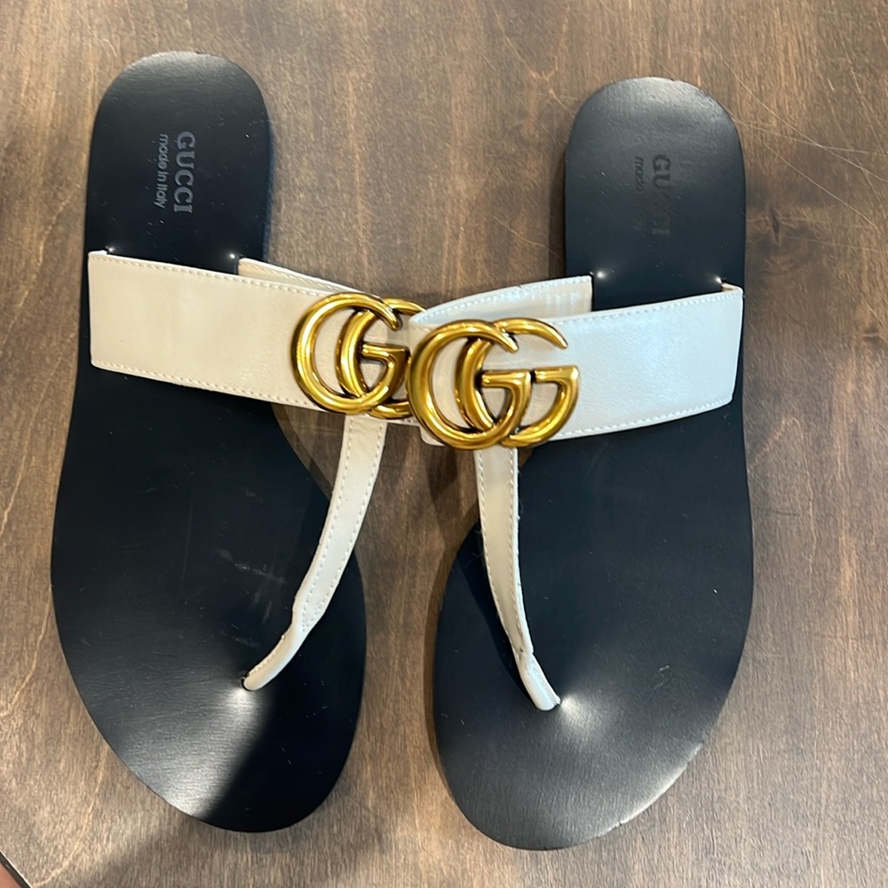 Gucci size 39 double G sandals